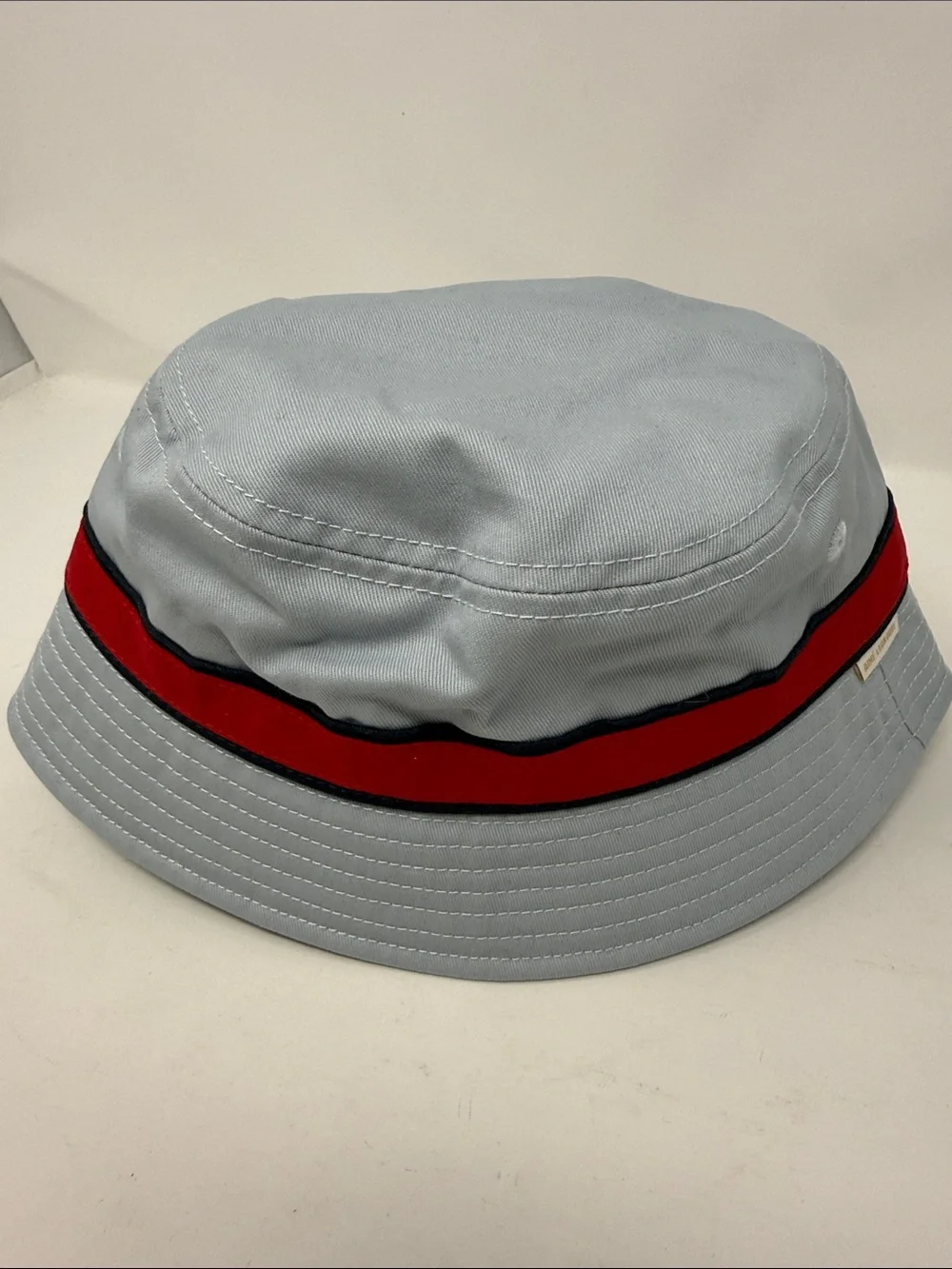 Kid’s AIMÉ LEON DORE Light Gray Bucket Hat with Red Stripe Size S/M